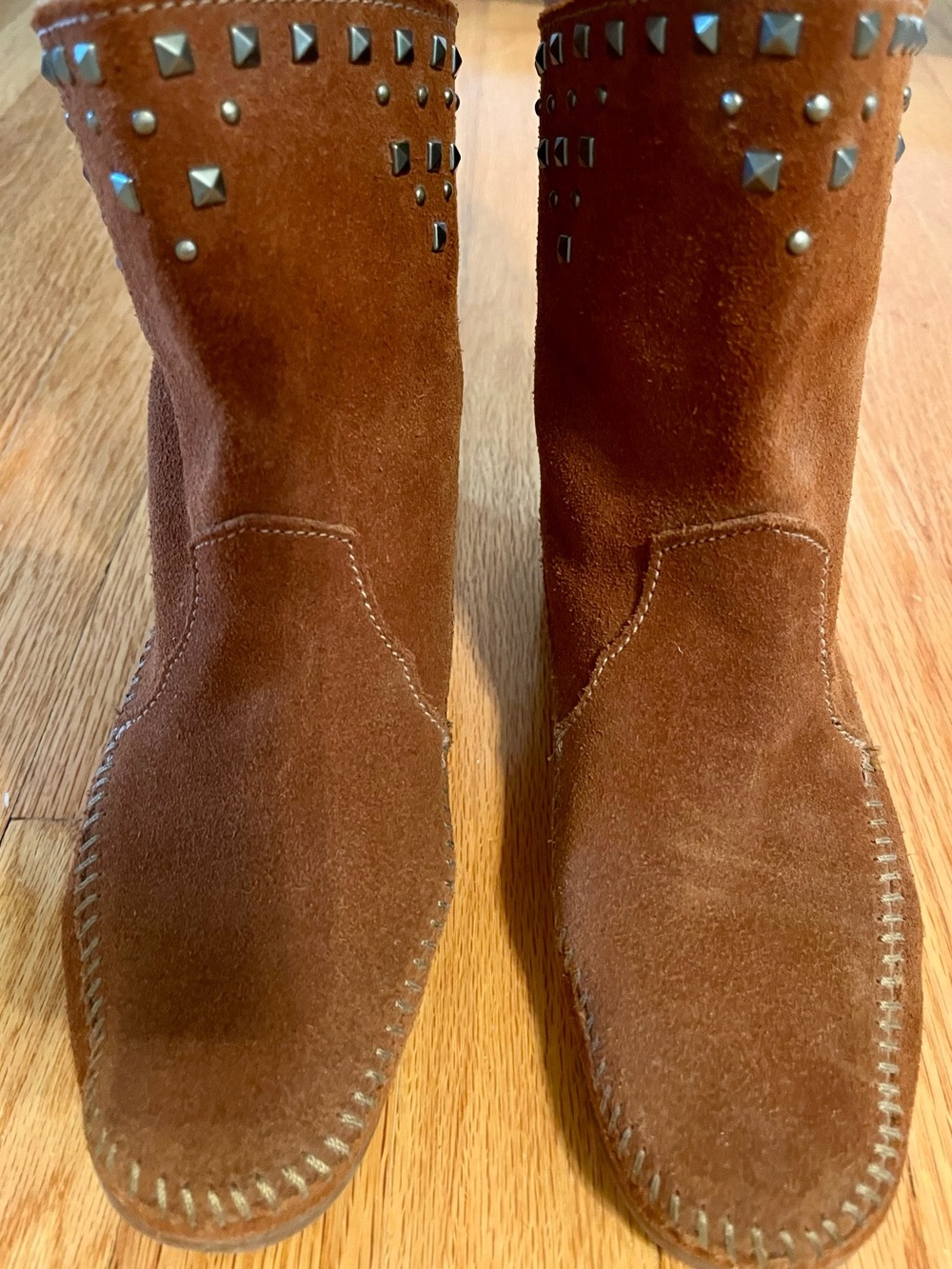 Women’s Minnetonka Brown Suede Studded Ankle Boots